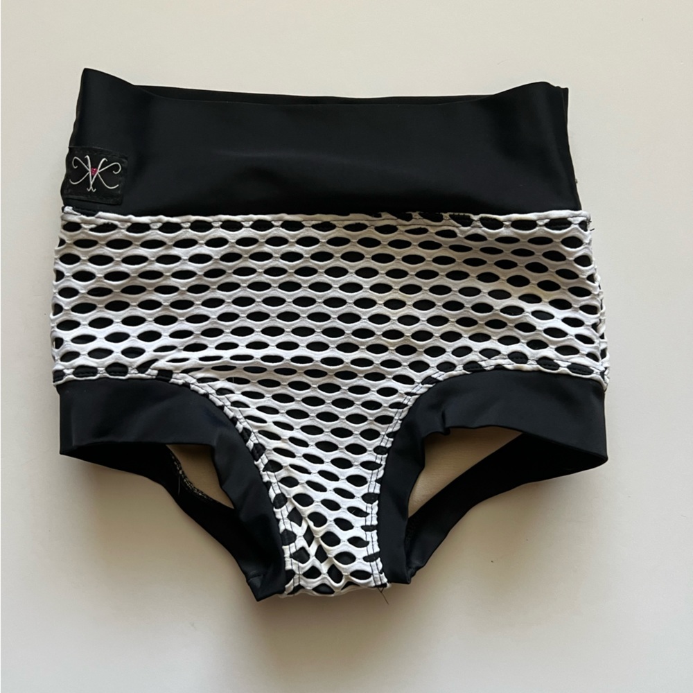 Kandi Kouture, Child M